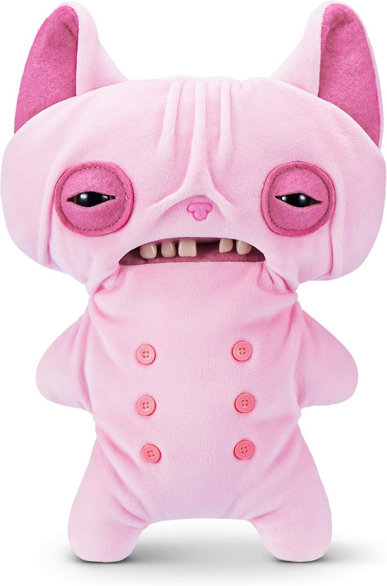 These cats aren’t here to purr, they’re here to plot! The Fuggler Alley Cats 9 inch/22cm plush by ZURU may look like scrappy strays, but once they sneak into your home, the plush chaos begins. Masters of disguise, pretending to be innocent strays just long enough to con their way into your home. Once inside, their true Fuggler nature emerges! Made from super-soft plush for snuggles and pretend play, these medium-sized 9 inch/22cm stuffed animals are great for kids, tweens, teens, and adult collectors. Each
