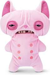 These cats aren’t here to purr, they’re here to plot! The Fuggler Alley Cats 9 inch/22cm plush by ZURU may look like scrappy strays, but once they sneak into your home, the plush chaos begins. Masters of disguise, pretending to be innocent strays just long enough to con their way into your home. Once inside, their true Fuggler nature emerges! Made from super-soft plush for snuggles and pretend play, these medium-sized 9 inch/22cm stuffed animals are great for kids, tweens, teens, and adult collectors. Each