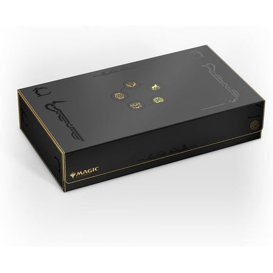 The Omnihive 1000+ Xenoskin is designed to hold multiple deck boxes, dice and/or playmats at once with the help of two flexibly positioned magnetic trays. The deck case, made of the popular and resistant Xenoskin material and printed with officially licensed art from Magic: The Gathering’s upcoming set "Secrets of Strixhaven", is also the perfect choice for storing a larger collection of individual cards (up to 1000 double-sleeved). The Omnihive 1000+ Xenoskin’s inside is made of an elegant microfiber inner