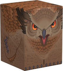 <p><strong>Ultimate Guard Squaroe Dungeons & Dragons DND004 – Owlbear</strong> features one of D&D’s most recognizable creatures on a durable, fully printed collectible deck box. Built with a secure closure and sturdy construction, this Squaroe is ideal for protecting decks at home, during travel, or at game night.</p>
<p>Designed for standard- and Japanese-sized trading cards, it holds up to 100 double-sleeved cards and works with popular TCGs including Magic: The Gathering, Pokémon, Lorcana, Yu-Gi-Oh!, O