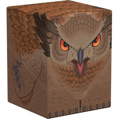 <p><strong>Ultimate Guard Squaroe Dungeons & Dragons DND004 – Owlbear</strong> features one of D&D’s most recognizable creatures on a durable, fully printed collectible deck box. Built with a secure closure and sturdy construction, this Squaroe is ideal for protecting decks at home, during travel, or at game night.</p>
<p>Designed for standard- and Japanese-sized trading cards, it holds up to 100 double-sleeved cards and works with popular TCGs including Magic: The Gathering, Pokémon, Lorcana, Yu-Gi-Oh!, O