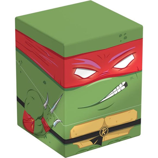 Ultimate Guard Squaroes represent the next generation of TCG accessories! Made from high-quality materials and 78% from renewable resources, the Squaroes offer an excellent level of card protection and, thanks to exclusive designs, limited editions and deck boxes with different degrees of rarity, become collector's items themselves. The Teenage Mutant Ninja Turtles™ Squaroes can hold up to 100 double-sleeved cards* from games like Magic: The Gathering, Pokémon, Lorcana, Flesh and Blood, Yu-Gi-Oh!, Riftbound