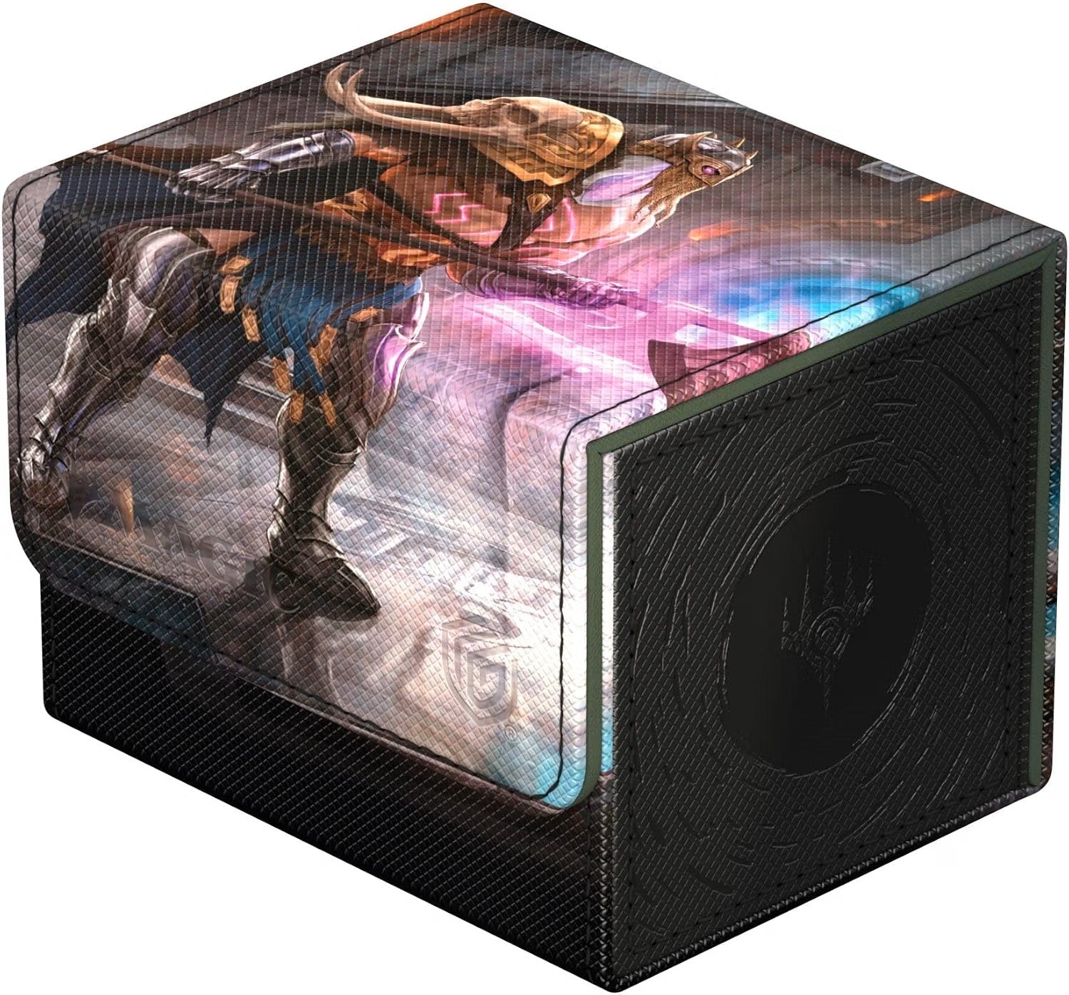 The Sidewinder 100+ Xenoskin is a high-quality TCG deck box that offers premium card protection thanks to its resistant Xenoskin material, microfiber inner lining, and strong magnetic closure, while still granting easy and convenient access to the deck inside. The deck boxes are printed in full color with officially licensed artworks from Magic: The Gathering's upcoming set "Reality Fracture". The Sidewinder 100+ Xenoskin is optimized to hold 100 double-sleeved or 120 single-sleeved cards in Ultimate Guard