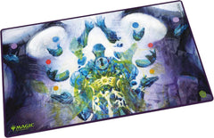 The 61x35cm Play-Mat protects cards and sleeves while playing and improves the gaming experience thanks to its anti-slip underside, while the stitched edges guarantee an even longer service life. The top side of the Play-Mat is printed with officially licensed artworks from Magic: The Gathering's upcoming set "Reality Fracture".