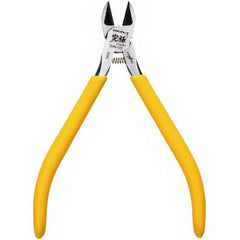 These new nippers from God Hand make dealing with masking tape a breeze! It's easy to know if your cut was successful because there's a snapping sound and a tactile response; they cut cleaner and faster than scissors and knives. The tape is also less prone to twisting when cut with these nippers, so it'll stick tightly to your projects without letting go prematurely. What a great idea -- order yours today!
Precautions
Do not use for anything other than the intended purpose. When used to cut metal or plasti