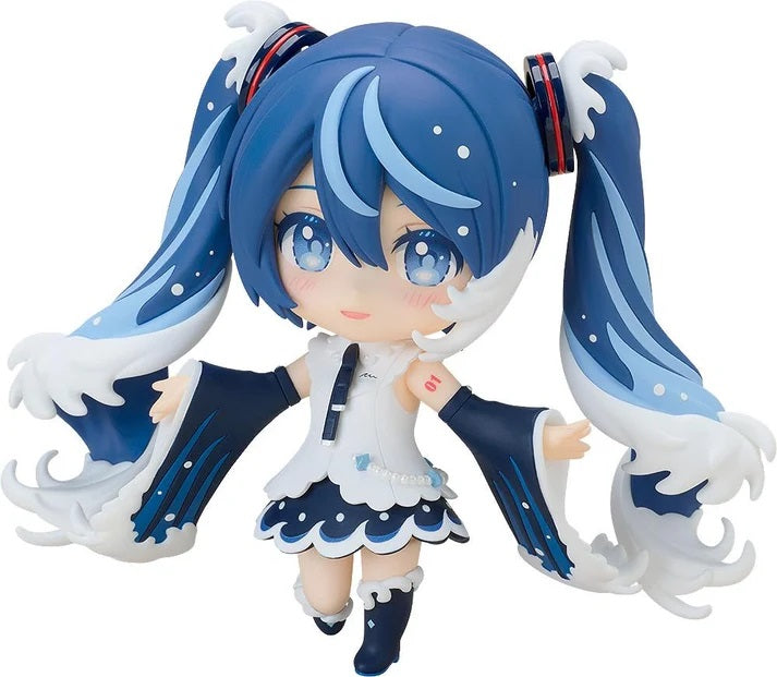 PRE-ORDER: Expected to ship in June of 2027.
From the "Katsushika Hokusai x Hatsune Miku" collaboration project comes a Nendoroid of Hatsune Miku based on a design by illustrator Rella! This Nendoroid includes 3 face plates: a smiling face, a sidelong glancing face, and a mischievous face. Hatsune Miku also comes with additional parts and accessories for creating a variety of fun poses with the figure. Don't miss out on adding this Nendoroid Hatsune Miku to your collection! 3.94 inches tall (10cm).