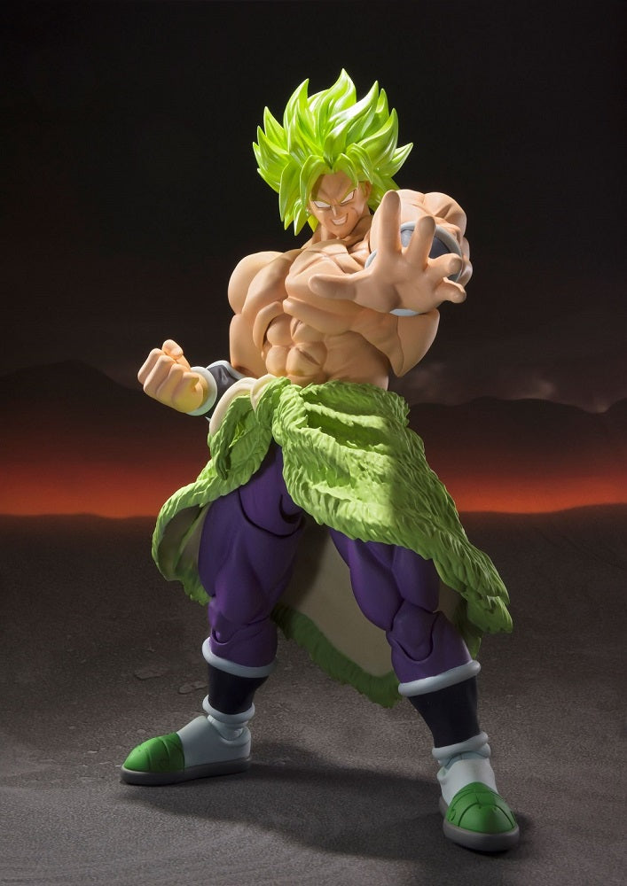 The world first met him in "Dragon Ball Z: Broly – The Legendary Super Saiyan," then followed his reign of terror through "Dragon Ball Z: Broly – Second Coming" and "Dragon Ball Z: Bio-Broly!" Now the enemy of Goku and friends joins the S.H.Figuarts lineup! It's an all new Broly, standing at a huge 8.6in tall. This is one super-sized figure fans won't want to miss. Exchangeable hand parts (2 each), exchangeable face expression parts×2 are included.