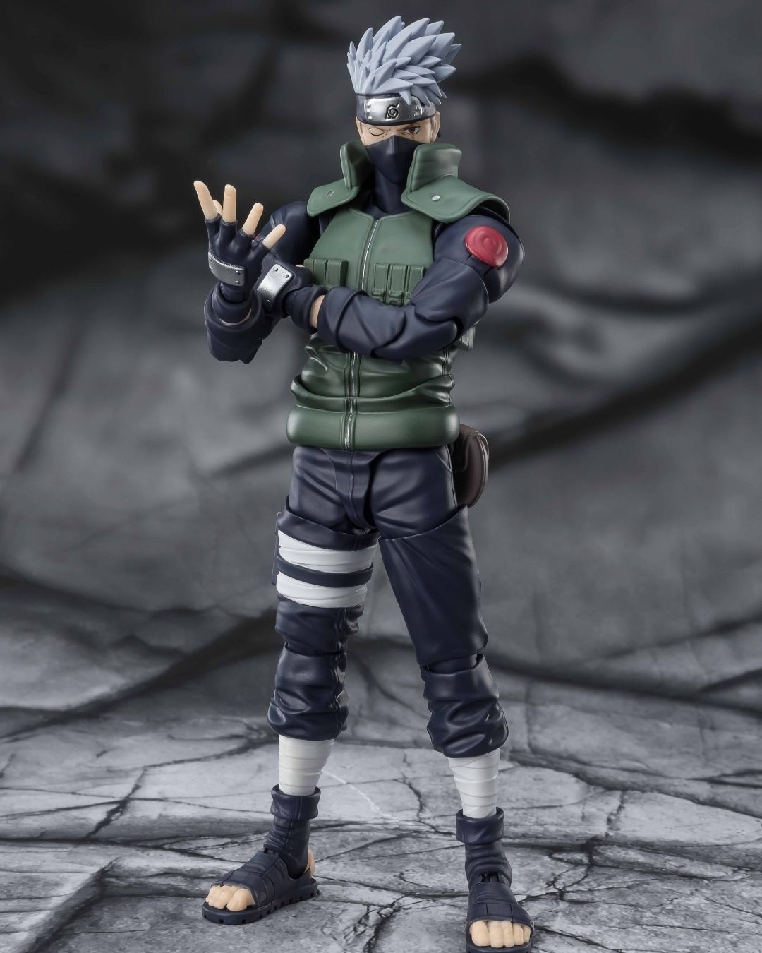 From Naruto: Shippuden, Kakashi Hatake -The famed Sharingan Hero- rejoins S.H.Figuarts with newly redesigned poseability!