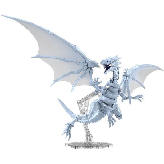Blue-Eyes White Dragon, one of the most popular monsters in "Yu-Gi-Oh Duel Monsters" has been turned into a Figure-rise Standard Amplified kit!
The charm of the character has been "amplified" with a new interpretation of the design arrangement unique to the plastic model. A metallic blue color has been used for the molding to make the monster feel more epic, and its huge wings, each measuring about 265mm in length, are equipped with joint axes for posability.
The wing membranes are made of soft material.