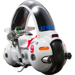Expected to ship in January of 2026
From the first episode of "Dragon Ball", the bike Bulma was riding has appeared in S.H.Figuarts!
The roof panel and turn signal, head・tale lamp are molded in translucent plastic. The frame, front fork, muffler, and footrests are all made of diecast metal, giving the bike a satisfying sense of weight. It even comes with a display stand featuring the Capsule Corp. logo. It also includes an in-scale Goku. Plus, the stand lets you pose the bike statically, as if riding, or