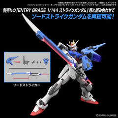 Bandai Hobby Set de Piezas Opcionales Gundam Gunpla 02 (Lanzador Striker y Espada Striker)