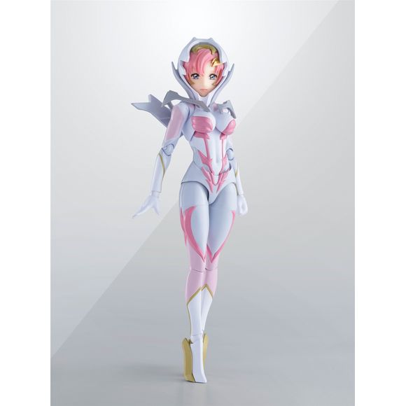 From the film "Mobile Suit Gundam Seed Freedom", pilot suit version Lacus Clyne is now available!! The cockpit-style display stand and exchangeable torso parts allow you to pose the figure in a riding pose. The included parts also make it possible to recreate her deployment in various ways!