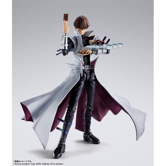 The fiery history of dueling is reborn in the S.H.Figuarts series. Seto Kaiba joins the second S.H.Figuarts release from Yu-Gi-Oh! Duel Monsters! In addition to a variety of options to recreate scenes from the show, it includes a dynamic “Burst Stream of Destruction” effect part that can be used together with the separately sold S.H.MonsterArts Blue-Eyes White Dragon.