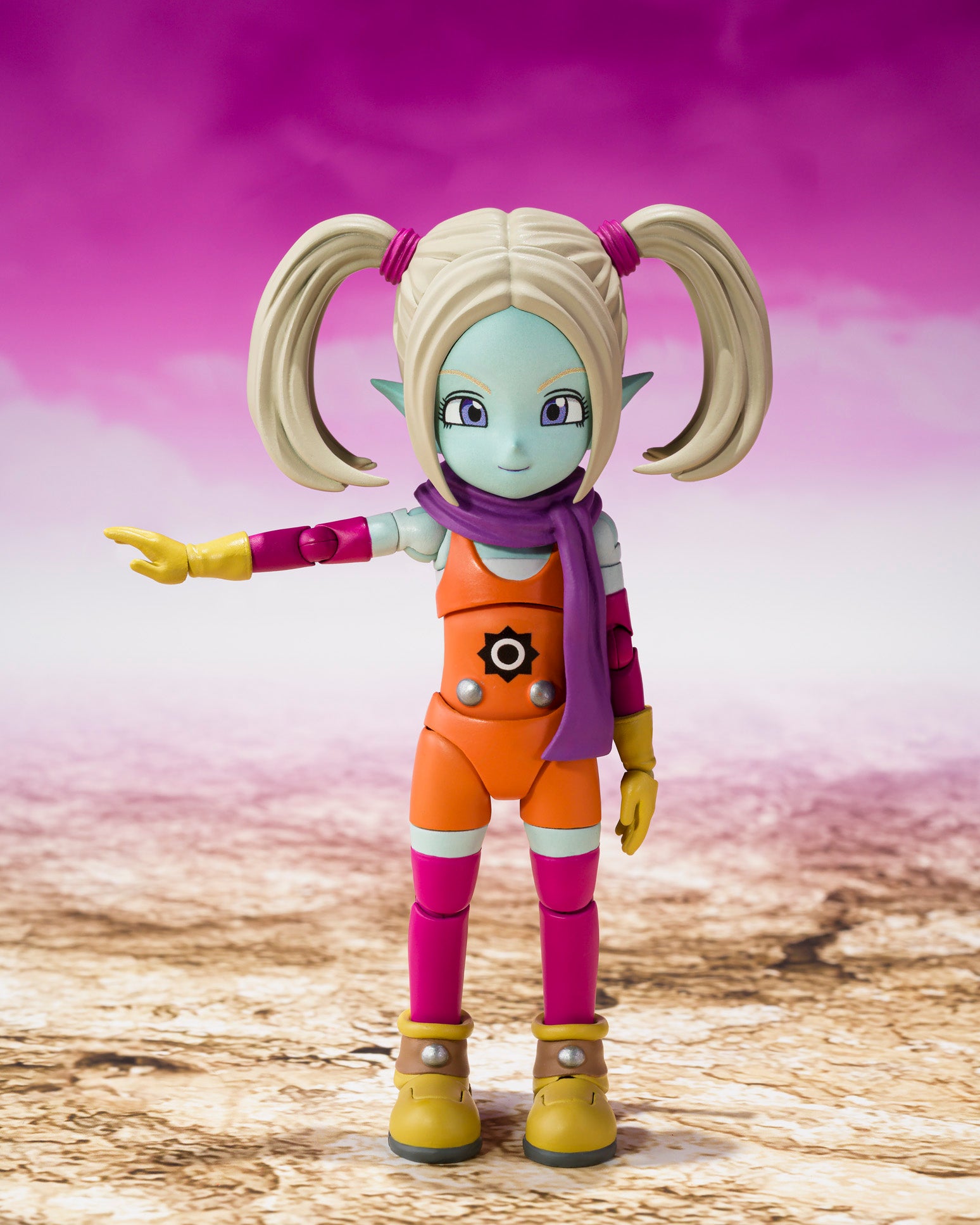 From the anime series "Dragon Ball Daima" comes Panzy!
Panzy, one of Son Goku's travel companions, is now available as an S.H.Figuarts figure! As an added bonus, it also includes a set of exchangeable head parts that can be used with the S.H.Figuarts SON GOKU (MINI) -DAIMA- figure (sold separately)!
Put it alongside other figures that have already been released in the Dragon Ball Daima series to fully recreate the world of Dragon Ball Daima!
This is a Premium Bandai TAMASHII Web Shop Exclusive item in Japa