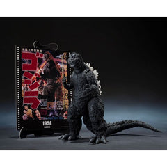 Godzilla as it appears in the very first feature film released 1954, comes to the MOVIE GRAPHIC PLUS lineup. This figure was produced (prototype, coloring, and modeling) by the leading Godzilla sculptor, Yuji Sakai. Godzilla's coloring has been adjusted to more closely match its appearance in the film. It also comes with a papercraft featuring the movie's poster art.