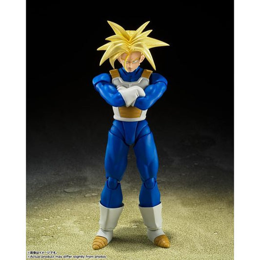 From "Dragon Ball Z," SUPER SAIYAN TRUNKS -INFINITE LATENT SUPER POWER- joins S.H.Figuarts with faithful coloring that captures his on-screen appearance. Optional expressions and hands let you re-create your favorite scenes, and a crossed-arm option lets you replicate his most dramatic pose. Be sure to add this figure to your Dragon Ball collection! 5.5 inches (14cm) tall.
Contents:
Trunks figure
2 Optional expression parts
2 Pairs of interchangeable hands
Optional crossed arms part