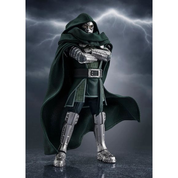 PRE-ORDER: Expected to ship in December of 2026.
Doctor Doom from the upcoming Avengers film is now available in S.H.Figuarts! This figure brings to life Doctor Doom, the brilliant scientist from the movie "The Avengers: Doomsday". By using the included interchangeable arm parts, you can recreate the impressive pose of the figure with its arms crossed. By combining the wire-reinforced cape and interchangeable wrist parts, it's possible to create poses unique to Doctor Doom. 6.3 inches (16cm) tall.