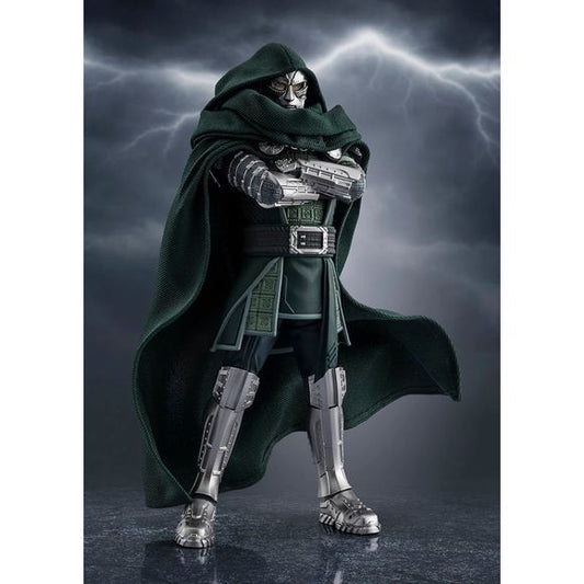 PRE-ORDER: Expected to ship in December of 2026.
Doctor Doom from the upcoming Avengers film is now available in S.H.Figuarts! This figure brings to life Doctor Doom, the brilliant scientist from the movie "The Avengers: Doomsday". By using the included interchangeable arm parts, you can recreate the impressive pose of the figure with its arms crossed. By combining the wire-reinforced cape and interchangeable wrist parts, it's possible to create poses unique to Doctor Doom. 6.3 inches (16cm) tall.