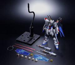 PRE-ORDER: Expected to ship in April 2027.
ABSOLUTE ACT, a new brand specializing in action posing, is here. The first release is Strike Freedom Gundam. Move it exactly as you feel.
Standing approximately 185 mm tall, the figure is equipped at the neck, shoulders, and waist with the ABSOLUTE ACTION POINT articulation system, designed to maximize the character’s full posing potential. In addition, sculptural arrangements and articulation designed specifically for action posing, together with the ease of pl