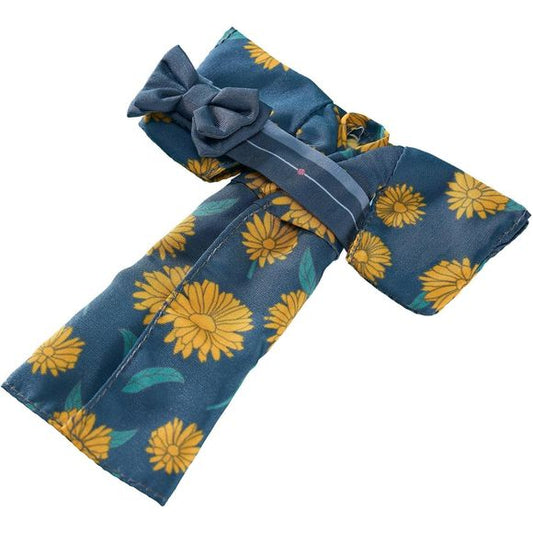 <p><strong>PRE-ORDER: Expected to ship in January-February 2027.</strong></p>
<p>Add a traditional Japanese summer look to your 30 Minutes Sisters collection with the 30MS Scale Atelier Wear (Yukata 01) accessory set.</p>
<p>This outfit set includes a beautifully designed yukata featuring a vibrant sunflower pattern along with a matching obi sash, allowing you to dress your favorite 30MS characters in a classic seasonal style. By combining this set with compatible 30MS character kits, you can recreate the