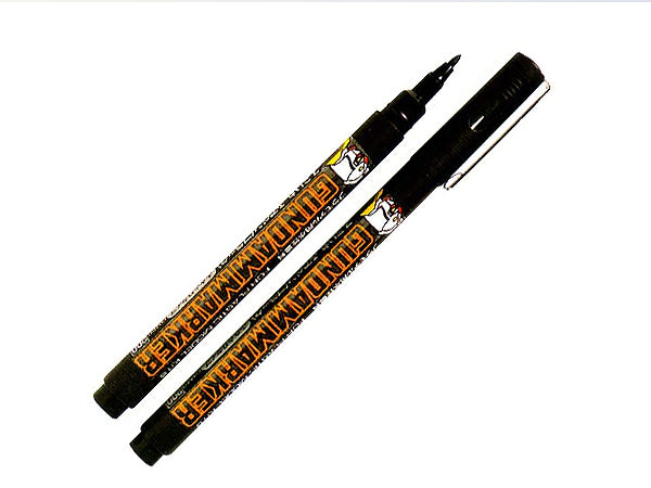 The ink drawing brush marker is most suitable for painting even finer engraved parts. The pen point is a brush type, and special water-based ink is used, so it can be applied on any kind of basecoat and paint run off can be wiped off. GM20 Black Brush Type Gundam Marker. For touch up's and detailing.
