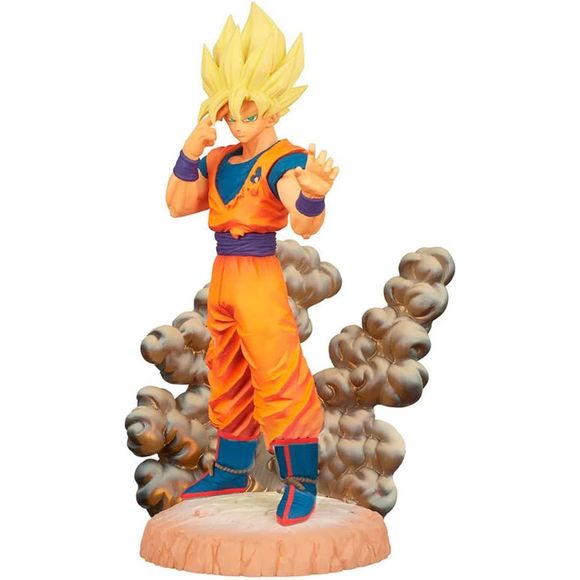 Already showing signs of battle, his version of Goku from the History Box Vol.2 is posed ready to fire off an attack against his enemeis! Better clear the battlefield or you may get caught up in the fighting! Get your figure today and add to the collection!