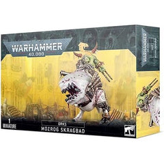 This multipart plastic kit is comprised of 43 components with which you can build the Beast Snagga Orks Character Mozrog Skragbad and his squigosaur, Big Chompa.