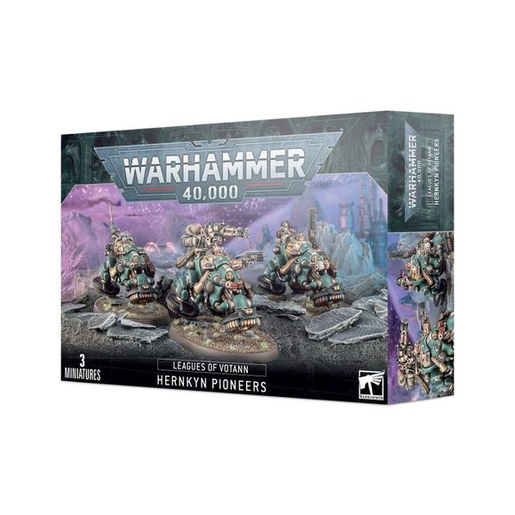 This multipart plastic kit builds three Hernkyn Pioneers. This kit comprises 140 plastic components, and is supplied with 3x Citadel 90mm x 52.5mm Oval Bases and a Leagues of Votann Transfer Sheet with 555 numerals, runes, and markings for prominent Leagues. These miniatures are supplied unpainted and require assembly – we recommend using Citadel Plastic Glue and Citadel Colour paints.