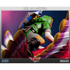 First 4 Figures The Legend of Zelda Skyward Sword Link auf Wolkenvogel Kunstharz-Statue