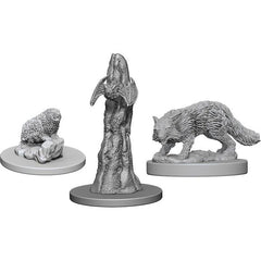 Dungeons & Dragons Nolzur’s Marvelous Miniatures come with highly-detailed figures, pre-primed with Acrylicos Vallejo primer and includes deep cuts for easier painting. The packaging of each different set will display the minis in a visible format.