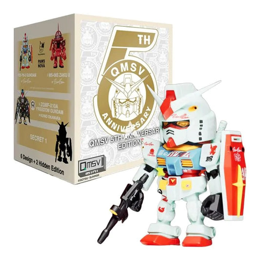 Celebrate the QMSV 5th anniversary with this Special Edition QMSV Mini blind box from Bandai. Featuring designs from various artists, this series celebrates the diverse stylings of Gundam.
There are 8 designs to find, including 2 secret hidden designs. Which will you discover?
The RX-78-2 Gundam and MS06S Zaku special edition, created in collaboration with internationally renowned toy designer Kenny Wong, the creator of Molly.
The ZGMF-X10A Freedom Gundam was designed by Kunio Okawara, the father of Gun