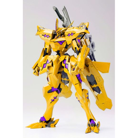 The golden yellow TAKEMIKADUCHI TYPE-00F, piloted by Takamura Yui, the heroine of the 2012 Muv-Luv Alternative Total Eclipse anime series, is recreated in 1/144 scale, following its release in NON-scale and D-Style. The compact scale of this model allows for a fewer number of parts and lower pricing, which makes it easier for beginner plastic model builders to also enjoy this model kit. Besides the greater range of motion than the popular NON-scale design, the best proportions and dynamic aspects of TAKEMIK