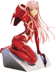 From Kotobukiya. From the hit anime Darling in the FRANXX, Kotobukiya presents ZERO TWO in her pilot suit! Zero Two's posing depicts her looking back as she boards Strelizia and prepares to connect. The compact posing shows off the pilot's curves, while her flowing hair provides a sense of movement that gives the statue a sense of balance with the simplistic pose.