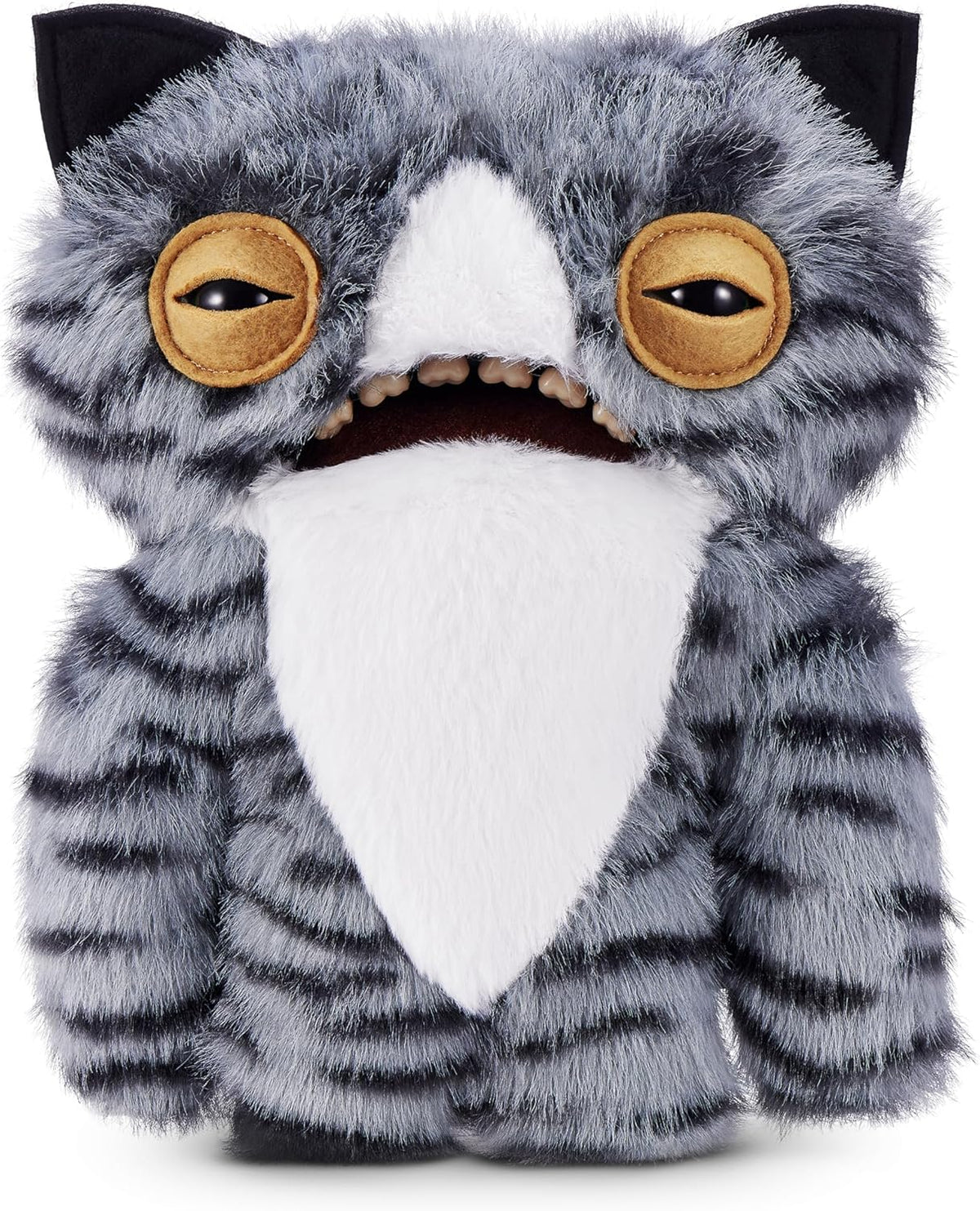These cats aren’t here to purr, they’re here to plot! The Fuggler Alley Cats 9 inch/22cm plush by ZURU may look like scrappy strays, but once they sneak into your home, the plush chaos begins. Masters of disguise, pretending to be innocent strays just long enough to con their way into your home. Once inside, their true Fuggler nature emerges! Made from super-soft plush for snuggles and pretend play, these medium-sized 9 inch/22cm stuffed animals are great for kids, tweens, teens, and adult collectors. Each