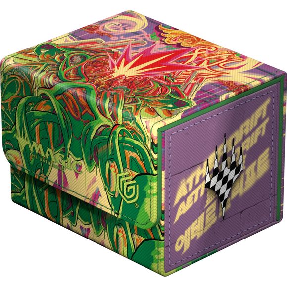 The Sidewinder 100+ Xenoskin is a high-quality TCG deck box that offers premium card protection thanks to its resistant Xenoskin material, microfiber inner lining, and strong magnetic closure, while still granting easy and convenient access to the deck inside. The deck boxes are printed in full color with officially licensed artworks from Magic: The Gathering's upcoming set "Aetherdrift". The Sidewinder 100+ Xenoskin is optimized to hold 100 double-sleeved or 120 single-sleeved cards in Ultimate Guard sleev