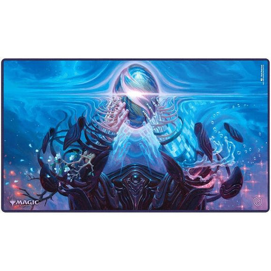 The 61x35cm Play-Mat protects cards and sleeves while playing and improves the gaming experience thanks to its anti-slip underside, while the stitched edges guarantee an even longer service life. The top side of the Play-Mat is printed with officially licensed artworks from Magic: The Gathering's upcoming set "Edge of Eternities".