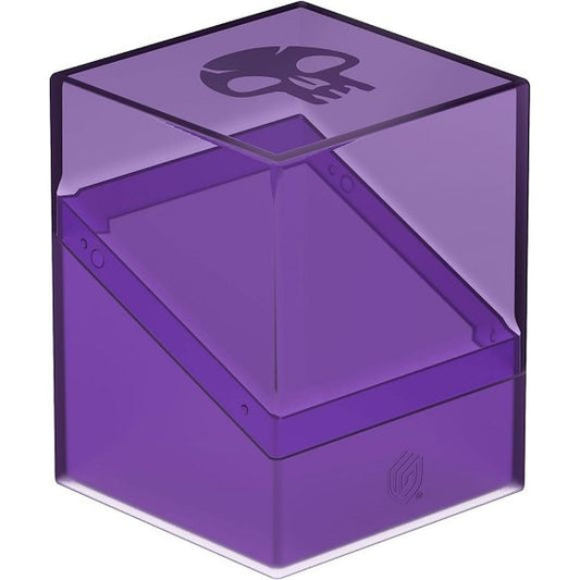 Ultimate Guard’s Boulder 100+ Hybrid combines the completely transparent top of the Boulder Clear with a soft-touch base in the style of the original Boulder. The officially licensed MTG deck box is easy to open, but offers reliable protection for your cards thanks to a sturdy casing and secure closure. The Boulder 100+ Hybrid holds almost up to 100 cards in a double-sleeved case and is suitable for all Magic: The Gathering formats such as Commander, Standard or Modern.