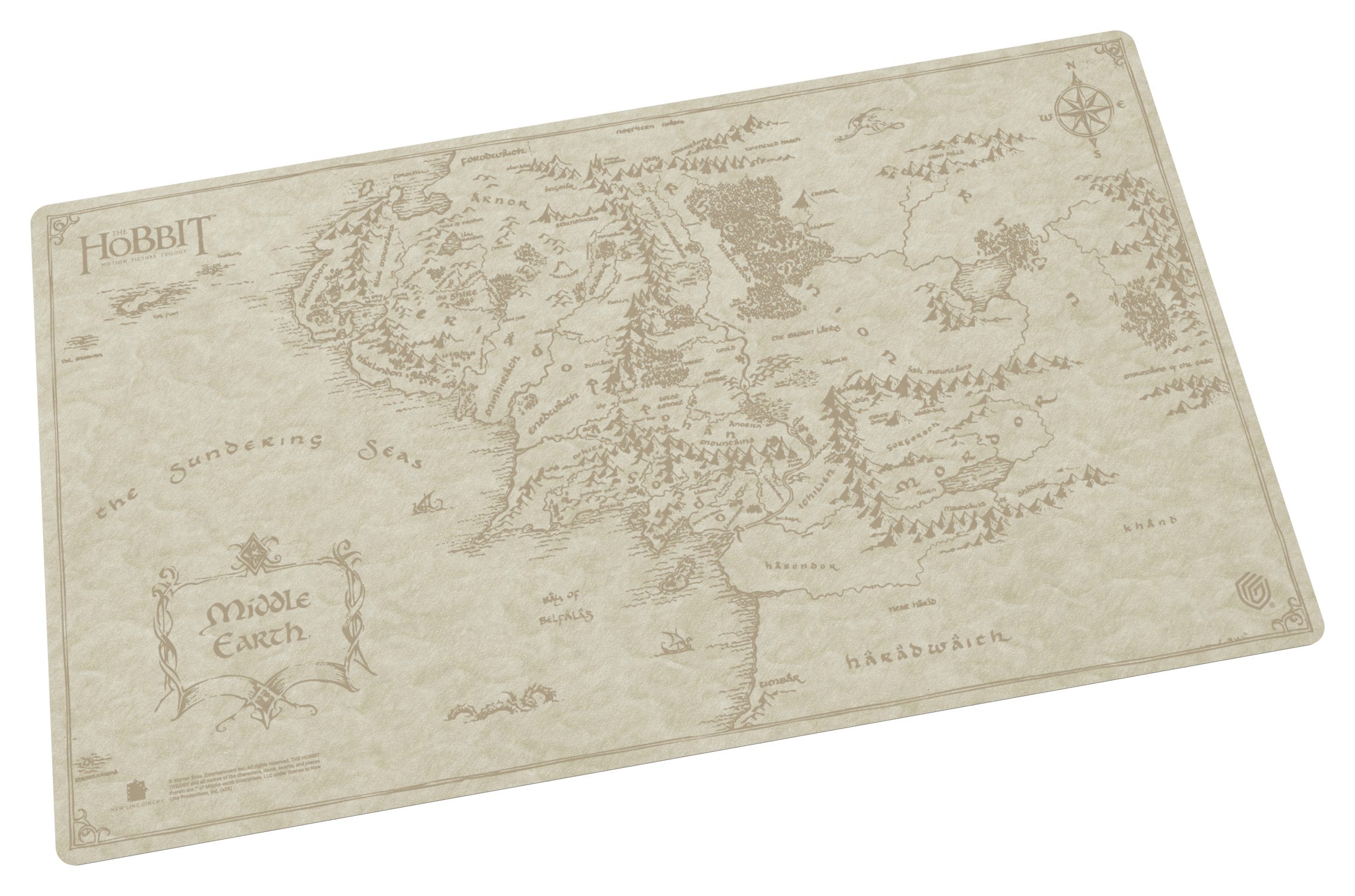 Dive into the legendary world of The Hobbit with Ultimate Guard's new "The Hobbit" series! This officially licensed product line includes Sidewinder 100+ and 133+ Xenoskin deckboxes, a printed "Glow in the Dark" Boulder 100+, and six Play-Mats.