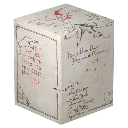 Dive into the legendary world of The Hobbit with Ultimate Guard's new "The Hobbit" series! This officially licensed product line includes Sidewinder 100+ and 133+ Xenoskin deckboxes, a printed "Glow in the Dark" Boulder 100+, and six Play-Mats.