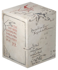 Dive into the legendary world of The Hobbit with Ultimate Guard's new "The Hobbit" series! This officially licensed product line includes Sidewinder 100+ and 133+ Xenoskin deckboxes, a printed "Glow in the Dark" Boulder 100+, and six Play-Mats.