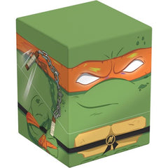 Ultimate Guard Squaroes represent the next generation of TCG accessories! Made from high-quality materials and 78% from renewable resources, the Squaroes offer an excellent level of card protection and, thanks to exclusive designs, limited editions and deck boxes with different degrees of rarity, become collector's items themselves. The Teenage Mutant Ninja Turtles™ Squaroes can hold up to 100 double-sleeved cards* from games like Magic: The Gathering, Pokémon, Lorcana, Flesh and Blood, Yu-Gi-Oh!, Riftbound