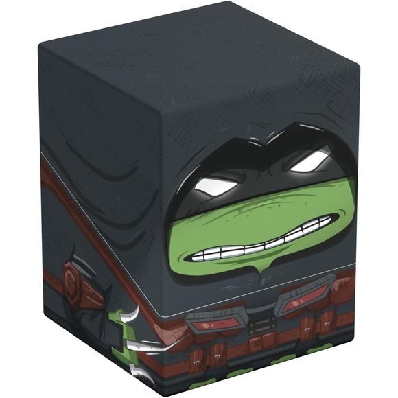 Ultimate Guard Squaroes represent the next generation of TCG accessories! Made from high-quality materials and 78% from renewable resources, the Squaroes offer an excellent level of card protection and, thanks to exclusive designs, limited editions and deck boxes with different degrees of rarity, become collector's items themselves. The Teenage Mutant Ninja Turtles™ Squaroes can hold up to 100 double-sleeved cards* from games like Magic: The Gathering, Pokémon, Lorcana, Flesh and Blood, Yu-Gi-Oh!, Riftbound