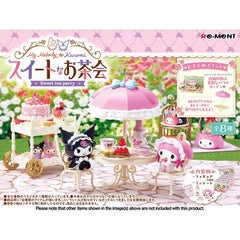 My Melody, who's good at making sweets, is treating Kuromi to a tea party! This new lineup from Re-Ment features lots of cute miniature food items with character motifs. The large parasol can be attached to the table for outdoor dining, too! There are eight different items to collect and trade, and you'll get one random

[Lineup]:

Tea party
Special cake
Cake stand
Cute scones
Invitation
Sweet waffles
Tea cart
Sun protection