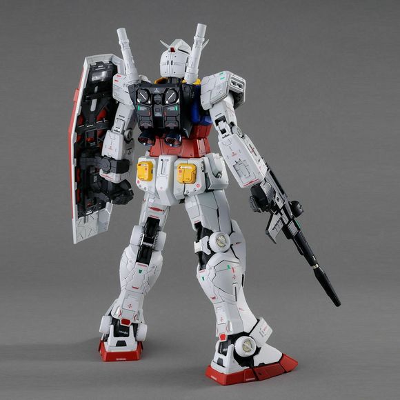 Unleashed RX-78-2 Gundam Perfect Grade PG Model Kit