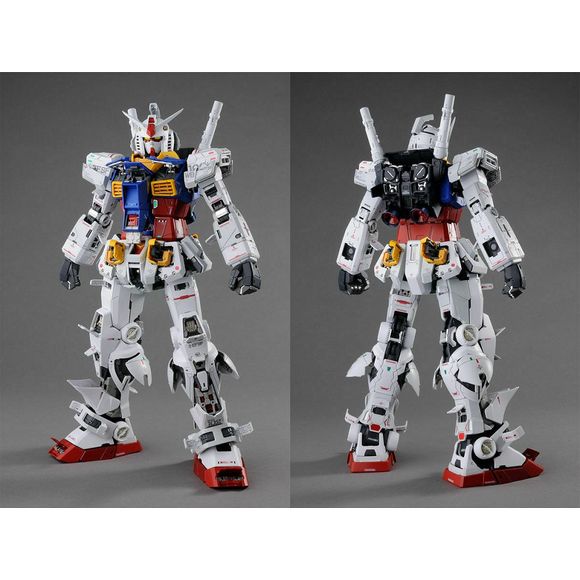 GUNDAM - 1/60 RX-78-2 Perfect Grade Unleashed Model Kit PG Bandai