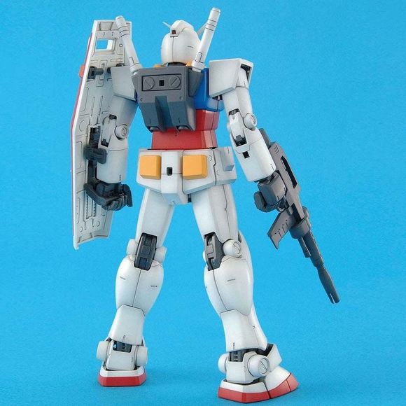 Bandai Gundam RX-78-2 Ver. 2.0 MG 1/100 Scale Model Kit | Galactic Toys & Collectibles