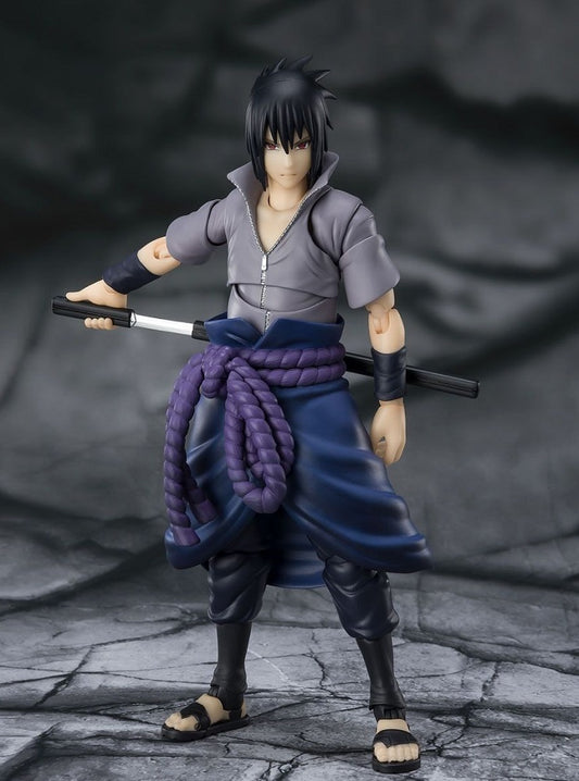 Sasuke Uchiha from "Naruto Shippuden" gets a new S.H.Figuarts action figure from Bandai! With completely new modeling, this figure boasts the latest movable mechanism for extra-dynamic poses! Three interchangeable facial expressions are included, as is a sword.