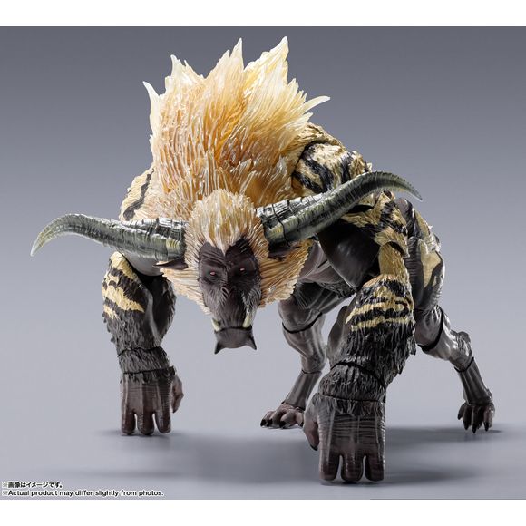 Enraged Rajang from "Monster Hunter" joins the "S.H.MonsterArts" action-figure lineup from Bandai! This massive apelike creature has been sculpted in high detail so it looks like it just emerged from the game, and it can be displayed in its "enraged" form by moving its abundant mane! Three pairs of interchangeable hands are included, as is a base to help it stand up