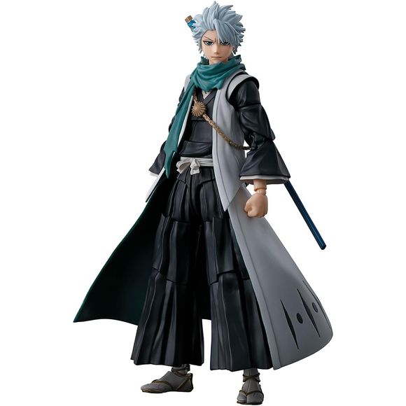 Toshiro Hitsugaya, the 10th division commander of the Gotei 13 Corps in "Bleach," joins the "S.H.Figuarts" action-figure lineup from Bandai! He's sized to accurately represent his height compared to that of other "Bleach" characters in the series, and his haori is movable so its fluttering motion during battle can be recreated for dynamic poses!

[Figure Size]: Approximately 5.3 inches tall