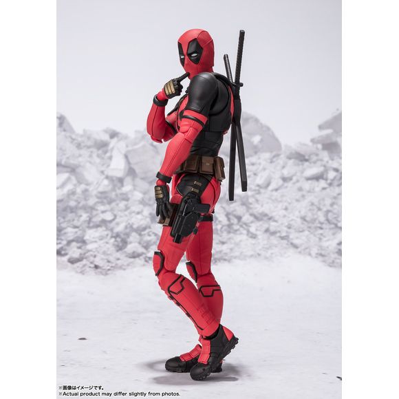 "Deadpool" appears with a suit model and coloring updated to the design of this work. A wide variety of optional parts are included, allowing you to recreate Deadpool's character as you wish, including his brilliant actions and comical facial expressions. "Headpool" that appears in the work is also included! " [Bonus parts] Body, 9 types of replacement wrist parts left and right, Replacement eye parts left and right, 3 types each, Sword x 2, Sheath parts, Gun x 2, Holster x 2, knife, Knife case, Head pool,